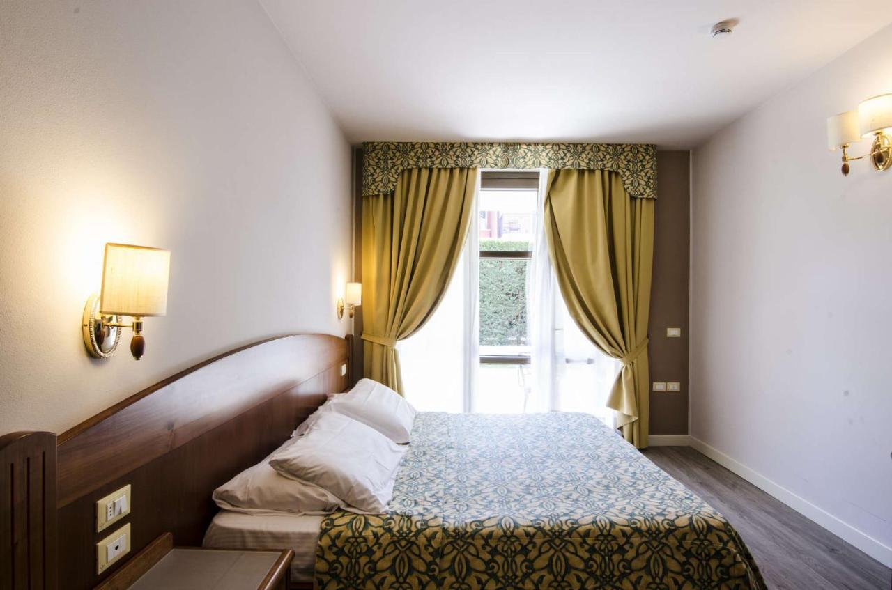 Hotel Smeraldo Лацизе Экстерьер фото