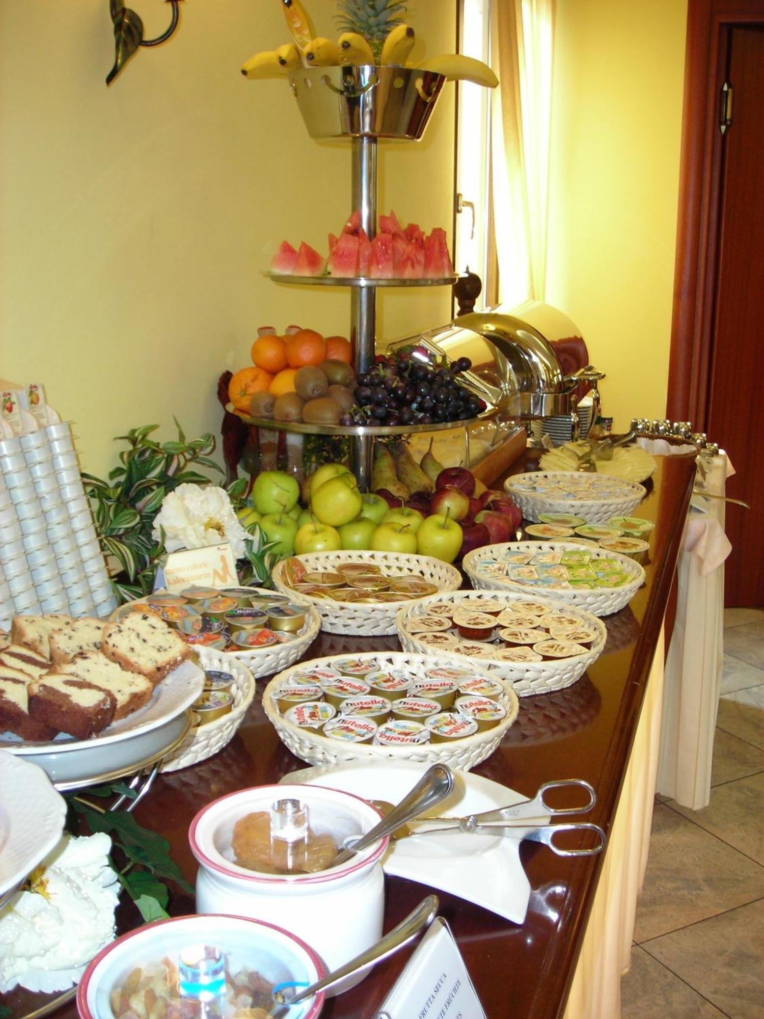Hotel Smeraldo Лацизе Экстерьер фото