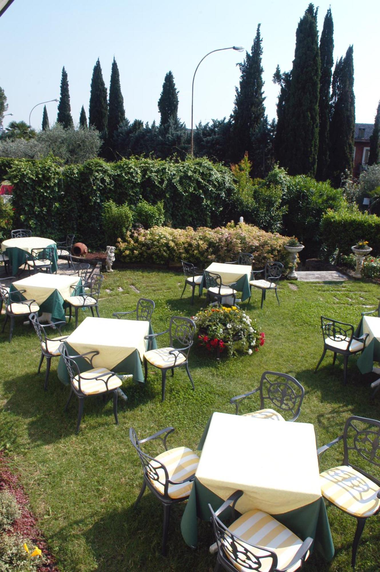 Hotel Smeraldo Лацизе Экстерьер фото
