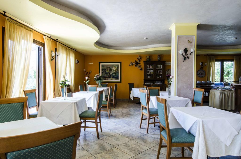 Hotel Smeraldo Лацизе Экстерьер фото