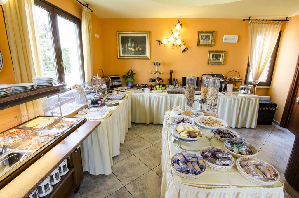 Hotel Smeraldo Лацизе Экстерьер фото