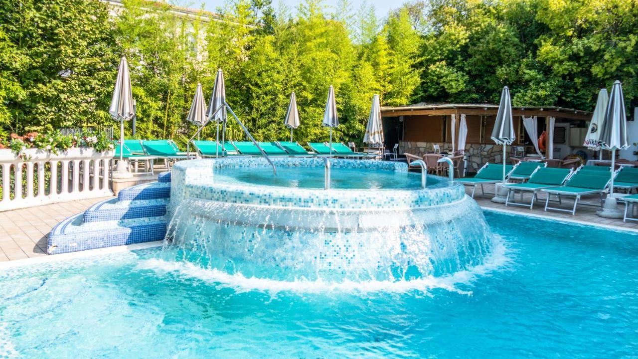 Hotel Smeraldo Лацизе Экстерьер фото
